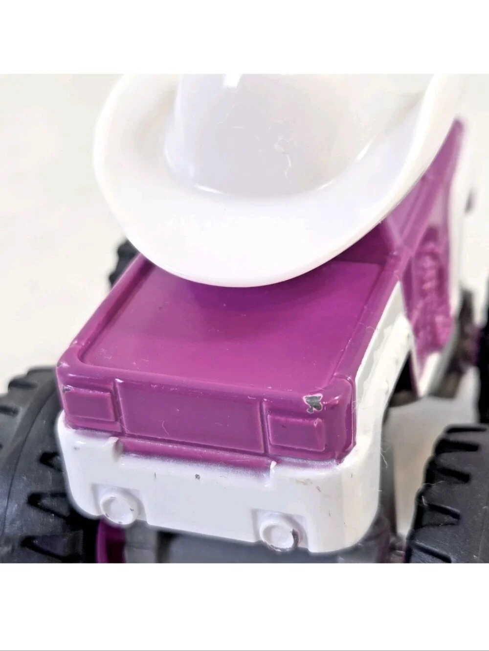 Blaze and the Monster Machines Starla CGH58 Diecast Truck Nickelodeon Mattel